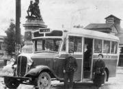 昭和5年頃花畑町で待機する市営バス